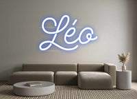 Custom Neon: Léo
